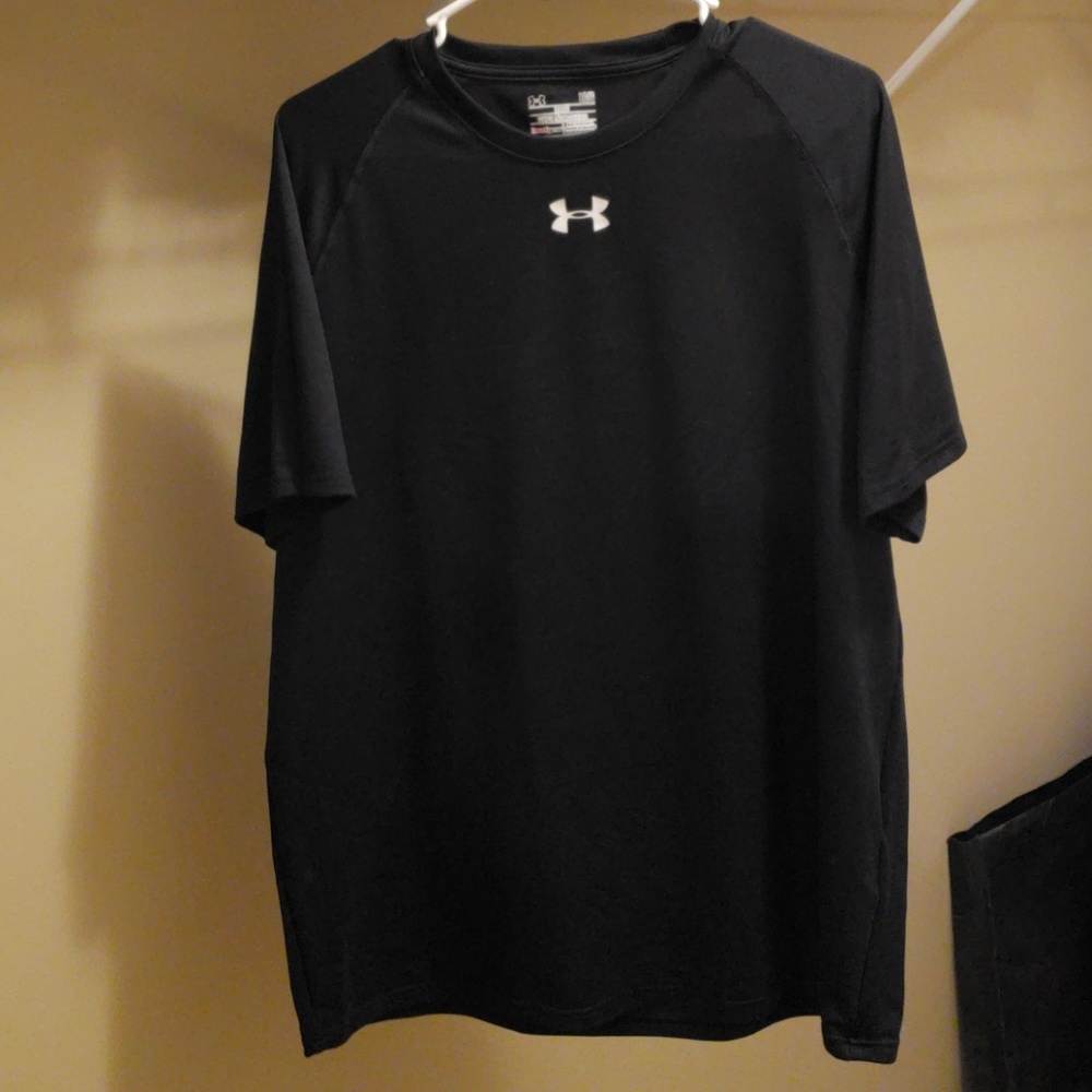 Men's Under Armour Shirt